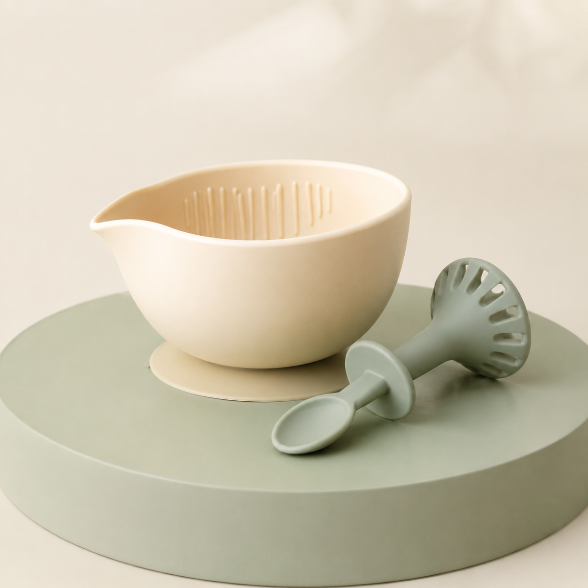Portable Baby Food Masher Bowl & Spoon Set — studio product view